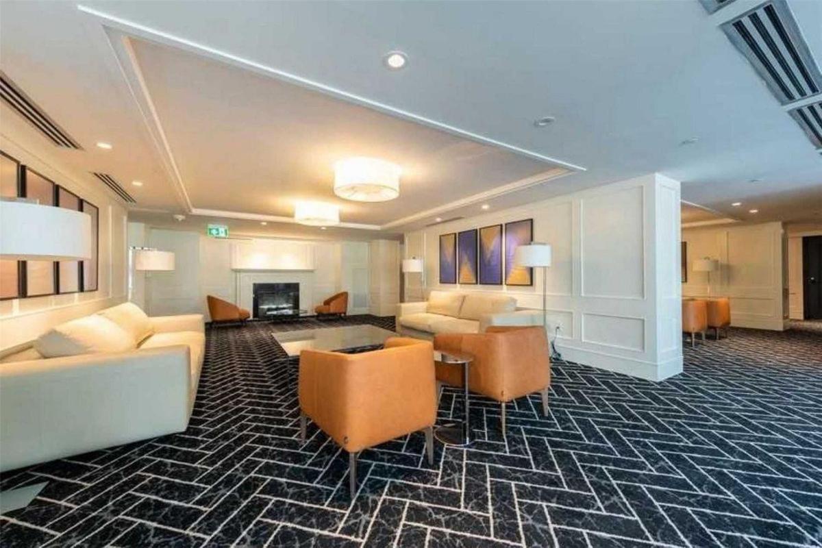 Stylish Downtown Toronto Residential Hotel Buitenkant foto